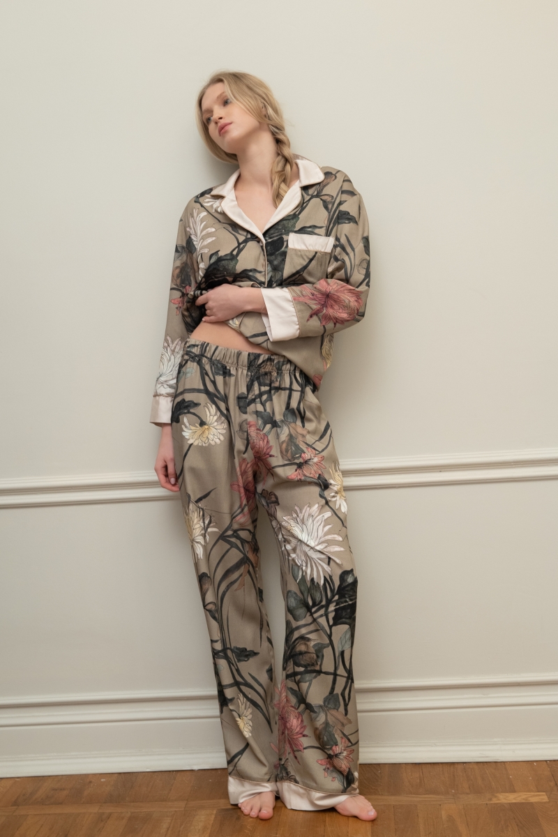 Комплект домашний женский ROSE&PETAL HOMEWEAR 2302 V Комплект домашний женский ROSE&PETAL HOMEWEAR 2302 V