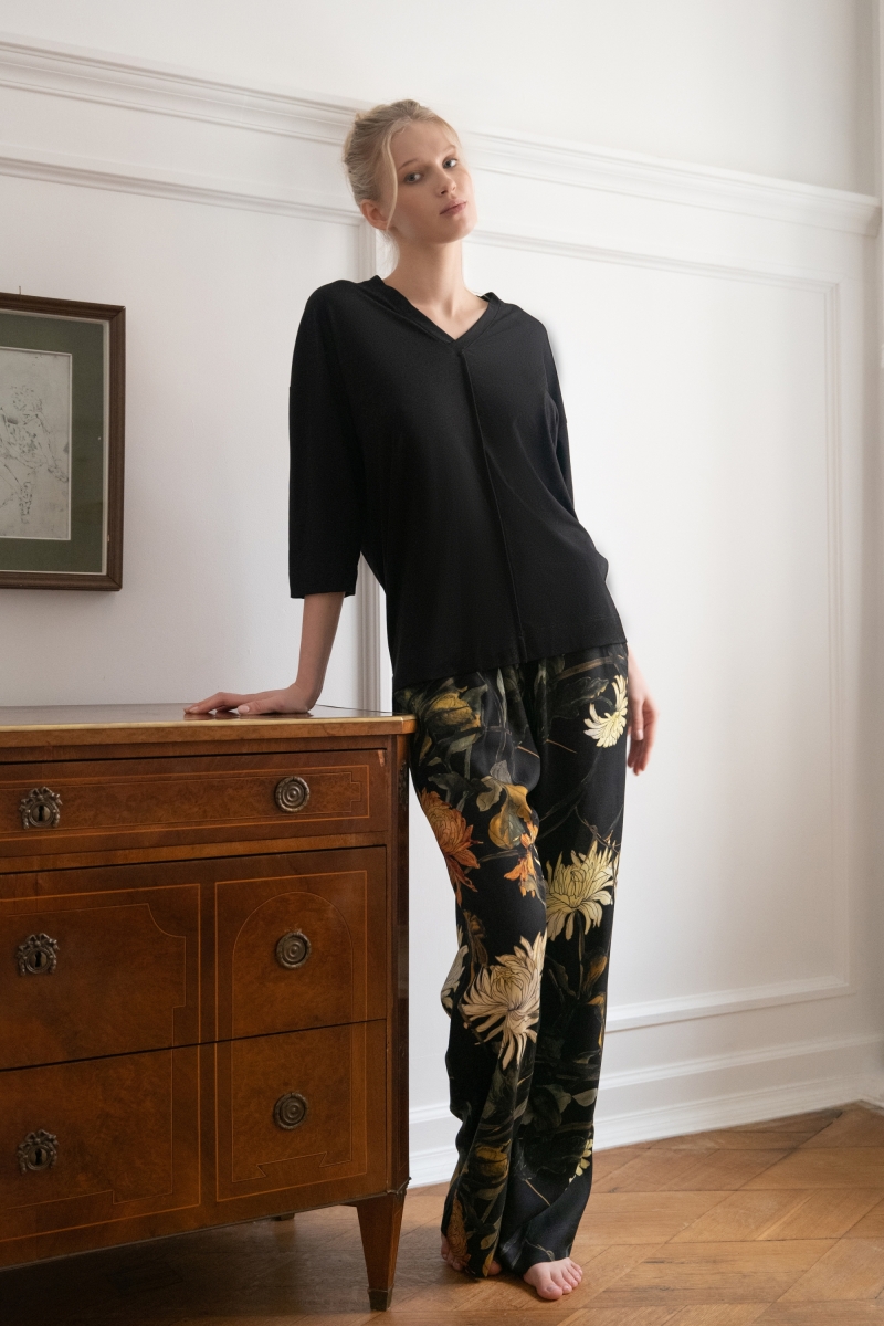 Комплект домашний женский ROSE&PETAL HOMEWEAR 2306 V Комплект домашний женский ROSE&PETAL HOMEWEAR 2306 V