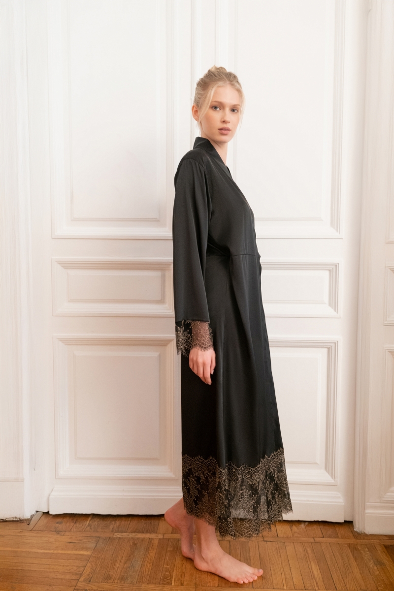 Халат женский ROSE&PETAL HOMEWEAR 2501.3 S Халат женский ROSE&PETAL HOMEWEAR 2501.3 S